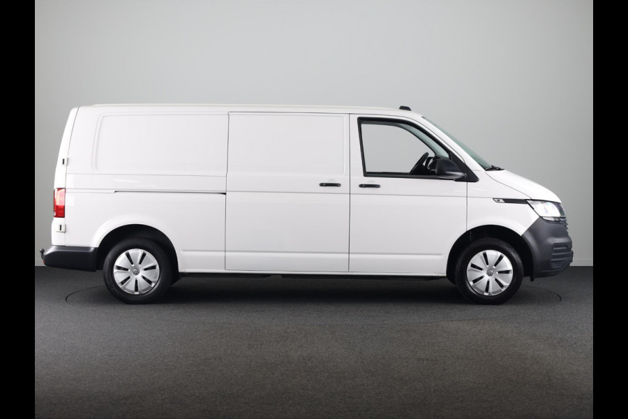 Volkswagen Transporter 2.0 TDI L2H1 28 Economy Business 110 PK | Navigatie via app | parkeersensoren | Cruise control |