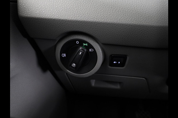 Volkswagen Transporter 2.0 TDI L2H1 28 Economy Business 110 PK | Navigatie via app | parkeersensoren | Cruise control |