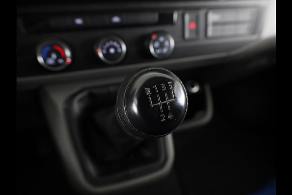 Volkswagen Transporter 2.0 TDI L2H1 28 Economy Business 110 PK | Navigatie via app | parkeersensoren | Cruise control |