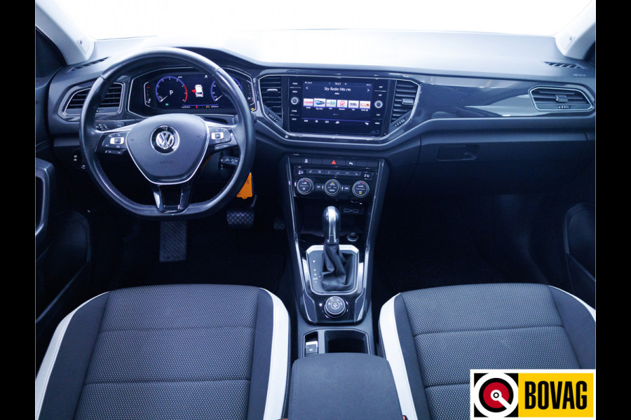 Volkswagen T-Roc 2.0 TSI 4Motion Sport 191 PK | Beats Audio | Panoramadak | Stoelverwarming | Elec. klep | Trekhaak | Navigatie, App. connect, Adaptieve cruise, DAB, All season banden