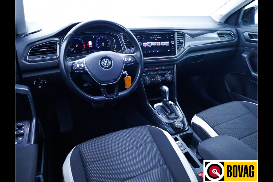 Volkswagen T-Roc 2.0 TSI 4Motion Sport 191 PK | Beats Audio | Panoramadak | Stoelverwarming | Elec. klep | Trekhaak | Navigatie, App. connect, Adaptieve cruise, DAB, All season banden