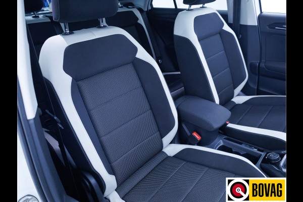 Volkswagen T-Roc 2.0 TSI 4Motion Sport 191 PK | Beats Audio | Panoramadak | Stoelverwarming | Elec. klep | Trekhaak | Navigatie, App. connect, Adaptieve cruise, DAB, All season banden