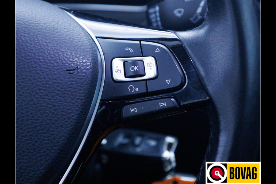 Volkswagen T-Roc 2.0 TSI 4Motion Sport 191 PK | Beats Audio | Panoramadak | Stoelverwarming | Elec. klep | Trekhaak | Navigatie, App. connect, Adaptieve cruise, DAB, All season banden