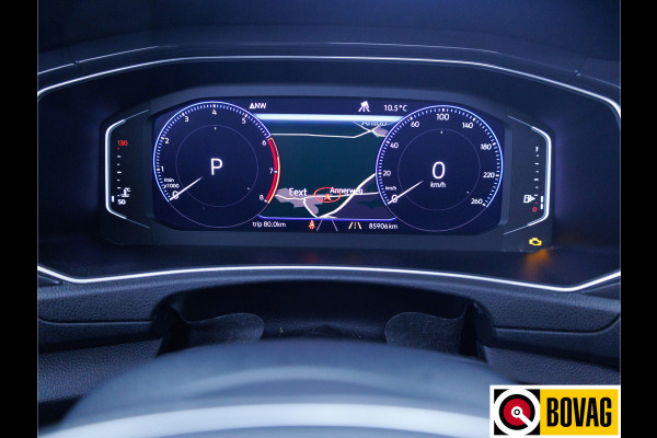 Volkswagen T-Roc 2.0 TSI 4Motion Sport 191 PK | Beats Audio | Panoramadak | Stoelverwarming | Elec. klep | Trekhaak | Navigatie, App. connect, Adaptieve cruise, DAB, All season banden