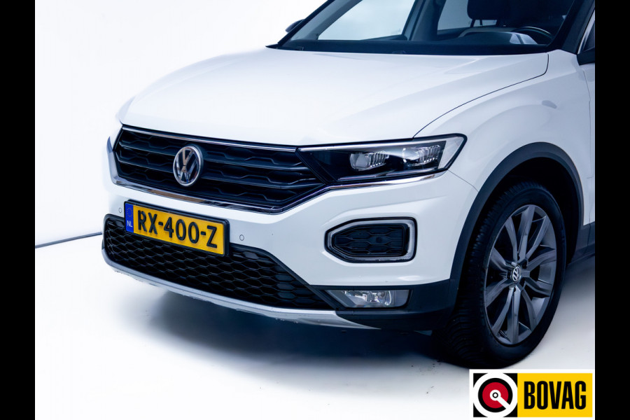 Volkswagen T-Roc 2.0 TSI 4Motion Sport 191 PK | Beats Audio | Panoramadak | Stoelverwarming | Elec. klep | Trekhaak | Navigatie, App. connect, Adaptieve cruise, DAB, All season banden