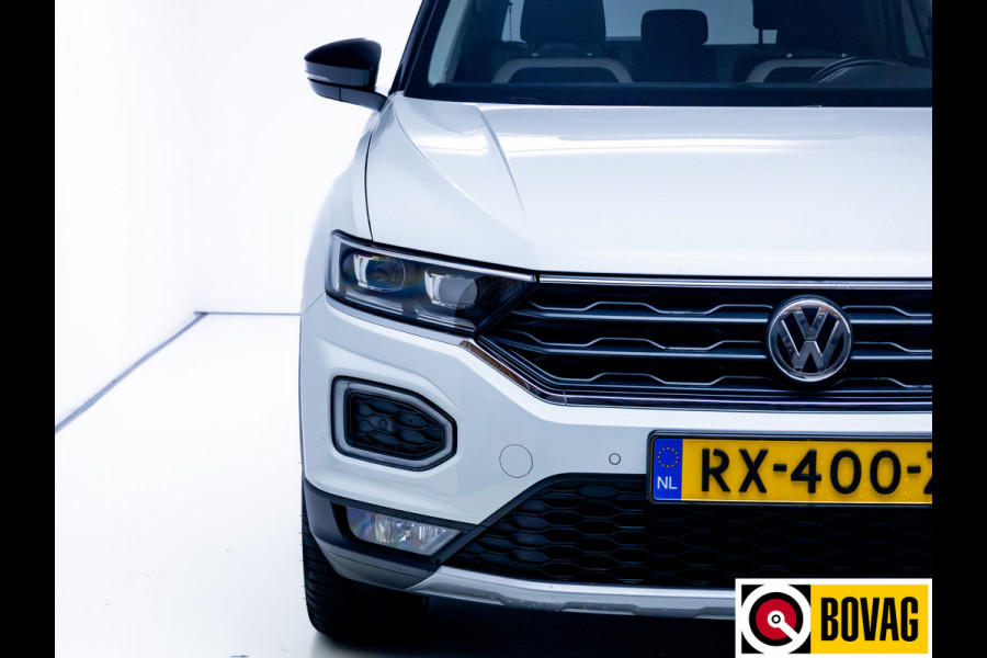 Volkswagen T-Roc 2.0 TSI 4Motion Sport 191 PK | Beats Audio | Panoramadak | Stoelverwarming | Elec. klep | Trekhaak | Navigatie, App. connect, Adaptieve cruise, DAB, All season banden