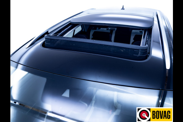 Volkswagen T-Roc 2.0 TSI 4Motion Sport 191 PK | Beats Audio | Panoramadak | Stoelverwarming | Elec. klep | Trekhaak | Navigatie, App. connect, Adaptieve cruise, DAB, All season banden