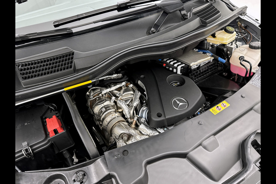 Mercedes-Benz Vito 119 CDI L3 DC *Edition* Leder Dubbele cabine bpm vrij Treeplanken Multibeam LED Trekhaak Achteruitrijcamera Betimmering