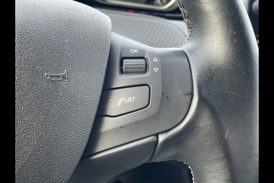 Peugeot 208 1.2 PureTech Allure | Apple Carplay & Android Auto