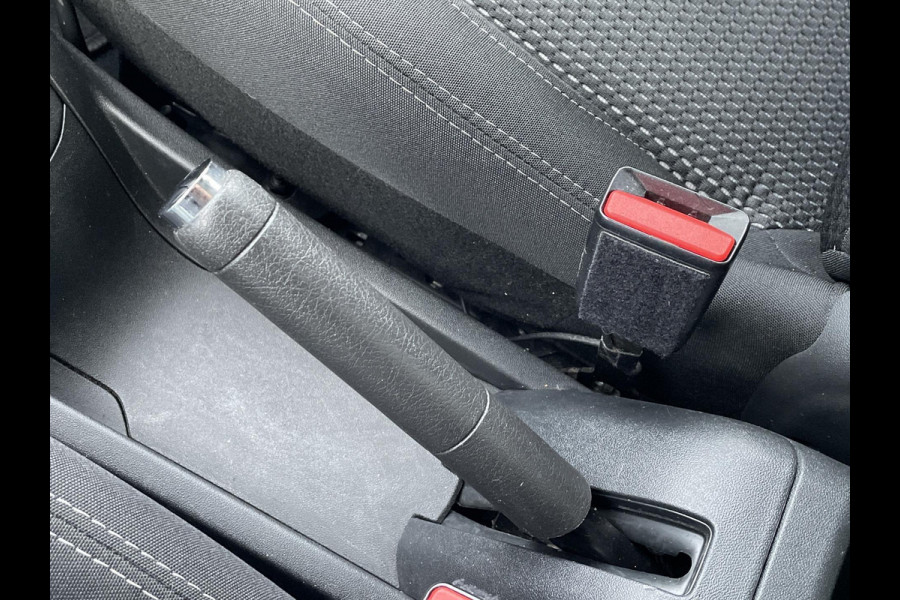 Peugeot 208 1.2 PureTech Allure | Apple Carplay & Android Auto