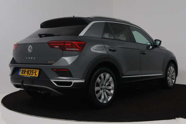 Volkswagen T-Roc 2.0 TSI 4Motion Sport (PANORAMADAK, TREKHAAK, STOELVERWARMING, ACHTERUITRIJCAMERA, DIGITALE COCKPIT)