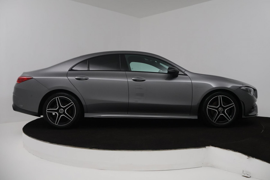 Mercedes-Benz CLA-Klasse 180 Business Solution AMG (SFEERVERLICHTING, STOELVERWARMING, ELEKTR STOELEN, ACHTERUITRIJCAMERA)