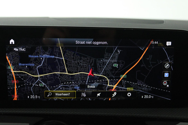 Mercedes-Benz CLA-Klasse 180 Business Solution AMG (SFEERVERLICHTING, STOELVERWARMING, ELEKTR STOELEN, ACHTERUITRIJCAMERA)