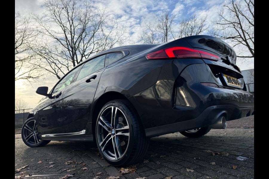 BMW 2 Serie Gran Coupé 218i 2020 M-SPORT PAKKET HIGH-EXE LEDER CARPLAY KEY GO