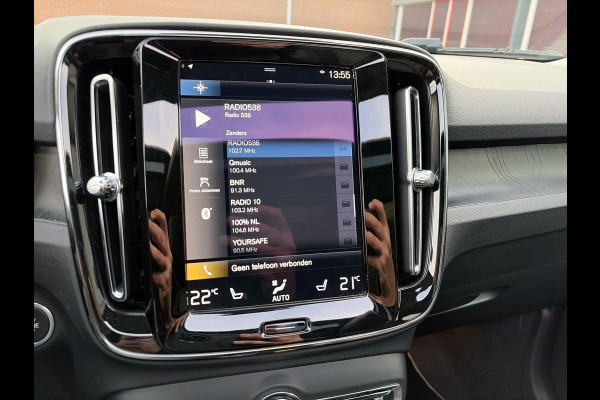 Volvo XC40 1.5 T5 261PK Plug-in hybrid Ultimate Bright SOH 99% | Skyroof | HK Audio | A-Camera | Climate Pack | Pilot- Park Assist