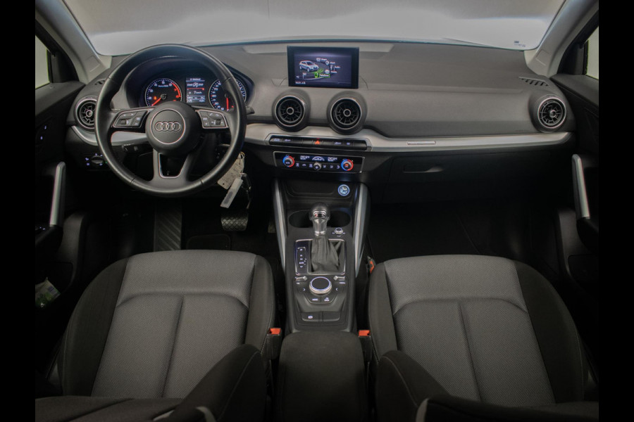 Audi Q2 35 TFSI S-Line (NAVI,LED,CAMERA,SPORTSTOELEN,SPORTSTOELEN,CLIMATE,CRUISE,PDC,GETINT,NETTESTAAT)