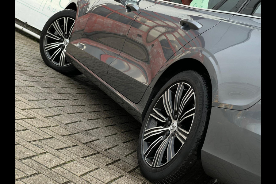 Volvo V60 2.0 T6 Recharge AWD Business Pro NL-AUTO | LEDER | CAMERA | STUURWIEL VERW | STOELVERW |