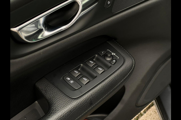 Volvo V60 2.0 T6 Recharge AWD Business Pro NL-AUTO | LEDER | CAMERA | STUURWIEL VERW | STOELVERW |