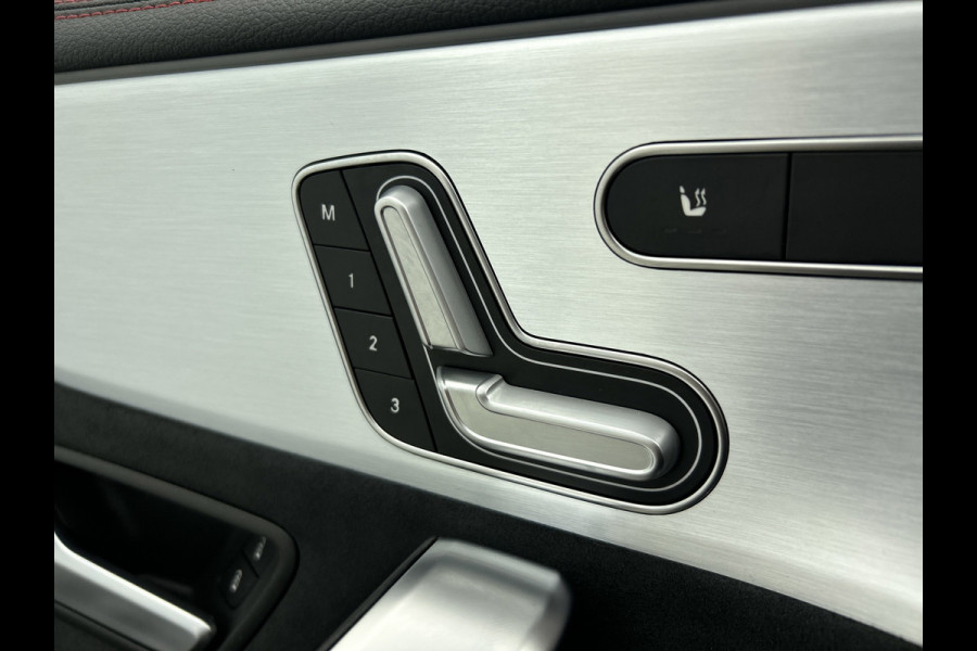 Mercedes-Benz CLA-Klasse Shooting Brake 200 Business Solution AMG (SFEERVERLICHTING, ELEKT. STOELEN, PANORAMADAK, 1e EIGENAAR)