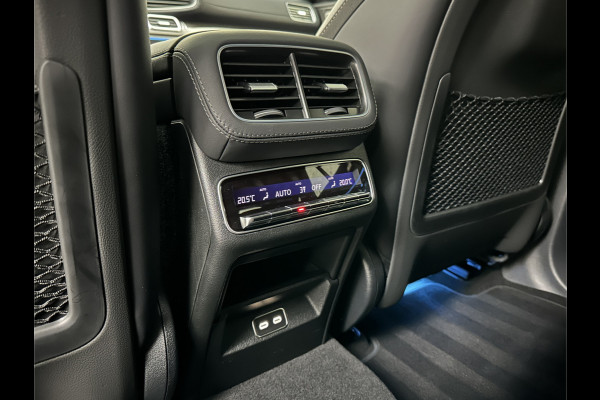 Mercedes-Benz GLE Coupé AMG 53 Hybrid | Carbon | Leder-Exclusief | Massage | Soft-Close | Stoelventilatie | 360 Camera | Panorama | ACC | Treeplanken Verlicht | Stoelverwarming V+A | Head-Up | Burmester | Trekhaak | Luchtvering | AMG Drive-Unit | Alcantara-Carbon Stuur | 4-Zone Clima | Rode Gordels | Berker Clima | 22 inch | Stuurwielverwarming |