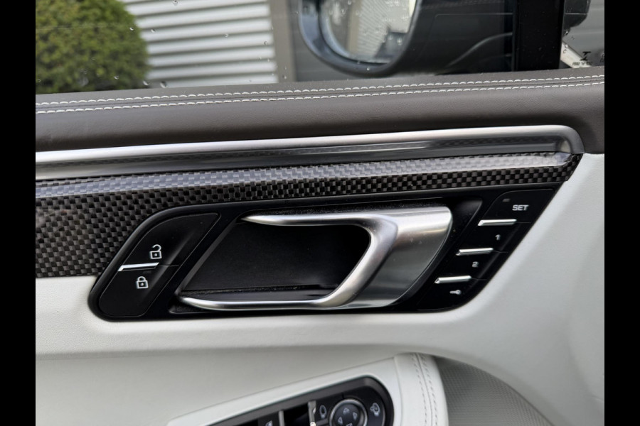 Porsche Macan 3.0 S Sport Chrono | Panoramadak | Camera | Luchtvering | Carbon | GPAYAUDIO | DAB |