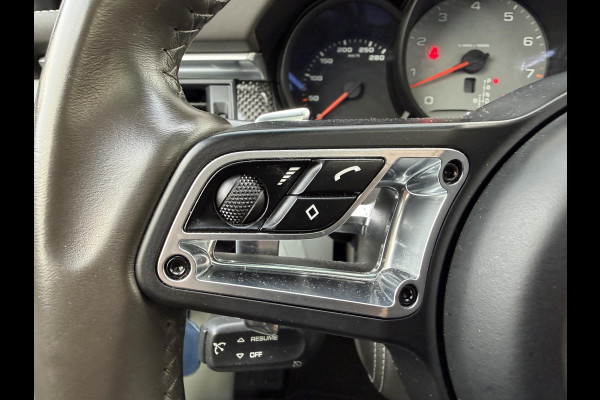 Porsche Macan 3.0 S Sport Chrono | Panoramadak | Camera | Luchtvering | Carbon | GPAYAUDIO | DAB |
