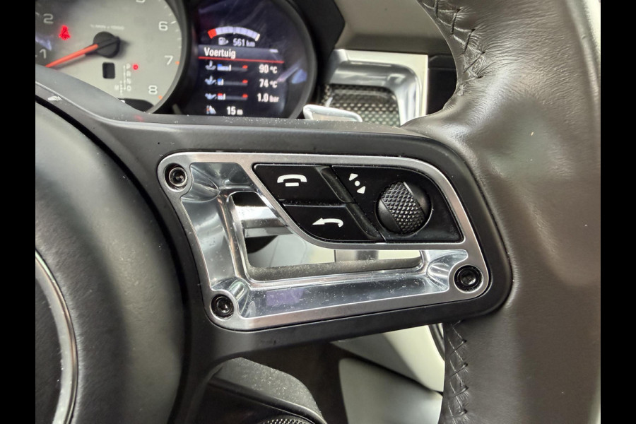 Porsche Macan 3.0 S Sport Chrono | Panoramadak | Camera | Luchtvering | Carbon | GPAYAUDIO | DAB |