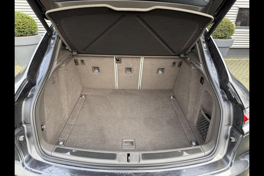 Porsche Macan 3.0 S Sport Chrono | Panoramadak | Camera | Luchtvering | Carbon | GPAYAUDIO | DAB |