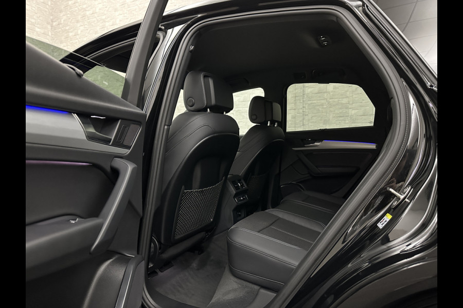Audi Q5 Sportback 40 TFSI Benzine S-Line | ACC | Sfeerverlichting | Keyless-Entry | Matrix-LED | Virtual-Cockpit | Tour-Pakket | Black-Optic | Camera | Beker-Clima | 3-Zone Clima | Draadloos Laden | Zonwering | 6 mnd. BOVAG Garantie |