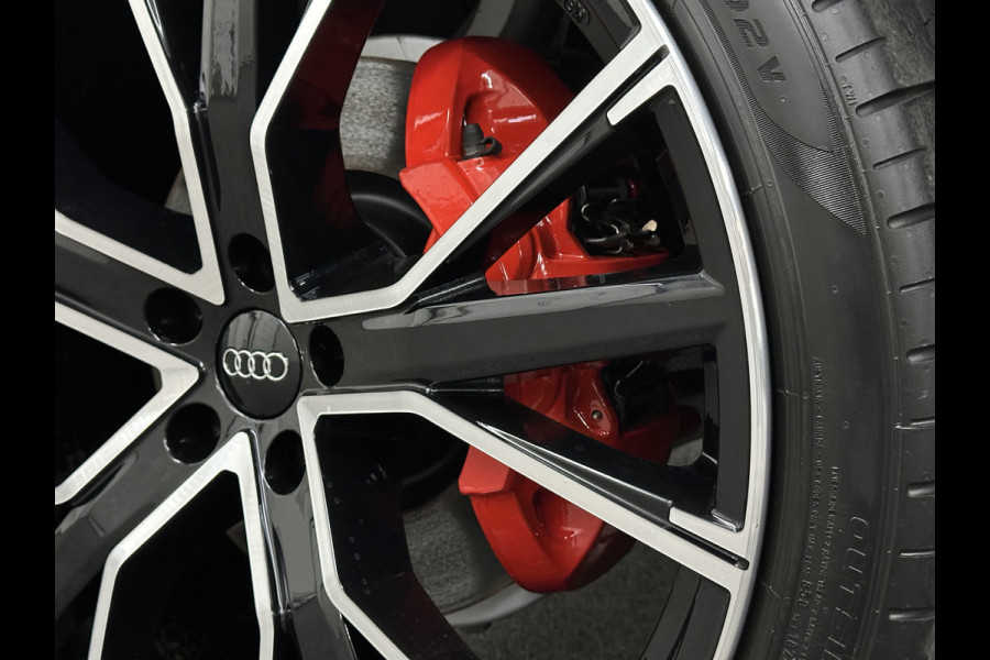 Audi Q5 Sportback 40 TFSI Benzine S-Line | ACC | Sfeerverlichting | Keyless-Entry | Matrix-LED | Virtual-Cockpit | Tour-Pakket | Black-Optic | Camera | Beker-Clima | 3-Zone Clima | Draadloos Laden | Zonwering | 6 mnd. BOVAG Garantie |