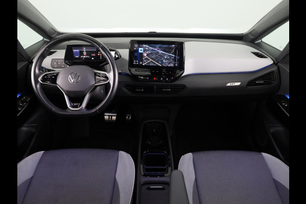 Volkswagen ID.3 First Plus 58 kWh 204 pk | Navigatie | Trekhaak (afneembaar) | Parkeersensoren | Achteruitrijcamera | Matrix LED koplampen | Stoelverwarming |