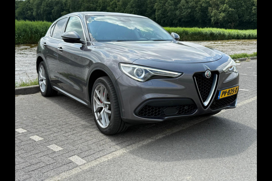 Alfa Romeo Stelvio 2.0 T AWD First Edition 280 PK 1e eig.