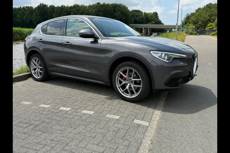 Alfa Romeo Stelvio 2.0 T AWD First Edition 280 PK 1e eig.