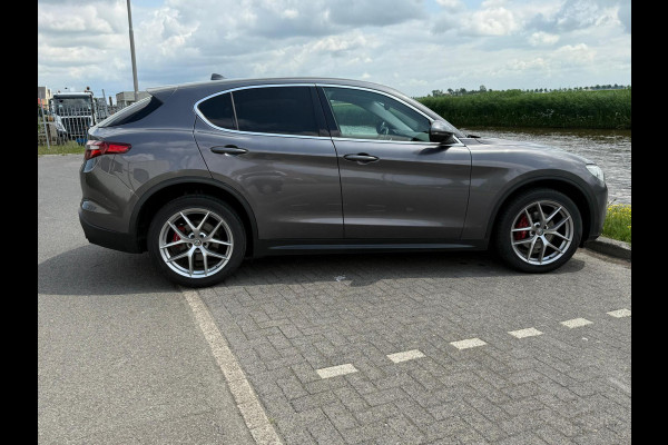 Alfa Romeo Stelvio 2.0 T AWD First Edition 280 PK 1e eig.