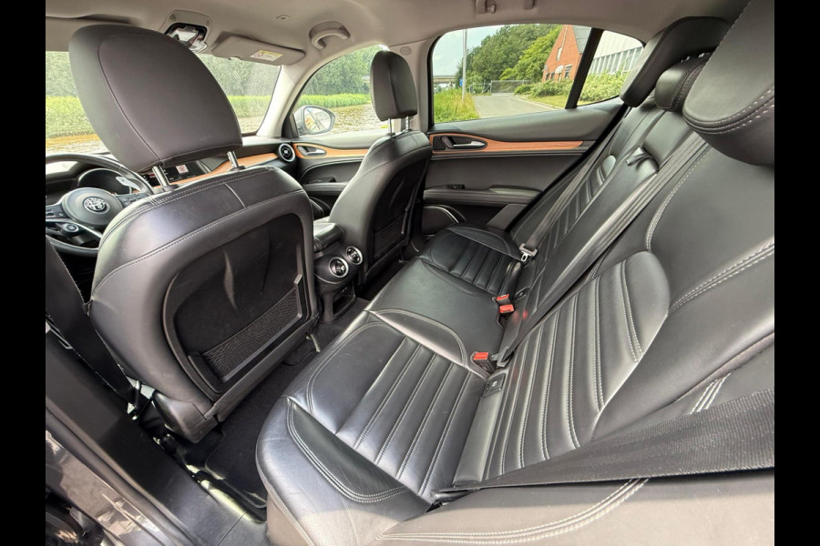 Alfa Romeo Stelvio 2.0 T AWD First Edition 280 PK 1e eig.