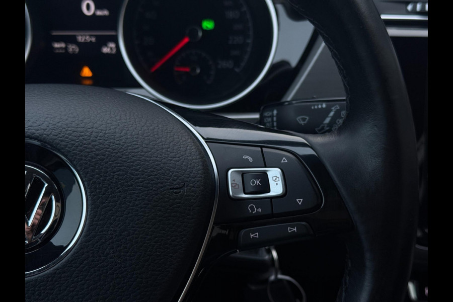Volkswagen Touran 1.4 TSI Highline Aut.|7P Navi Clima Acc Stoelverw. Apple Carplay & Android Auto 1e Eigenaar DealerOH