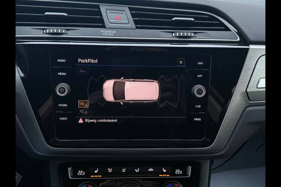 Volkswagen Touran 1.4 TSI Highline Aut.|7P Navi Clima Acc Stoelverw. Apple Carplay & Android Auto 1e Eigenaar DealerOH
