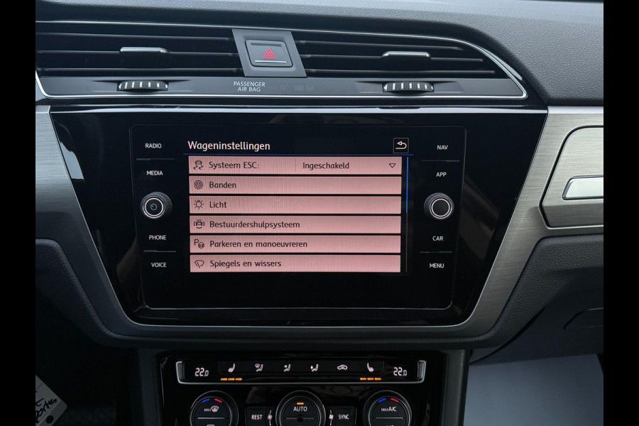 Volkswagen Touran 1.4 TSI Highline Aut.|7P Navi Clima Acc Stoelverw. Apple Carplay & Android Auto 1e Eigenaar DealerOH