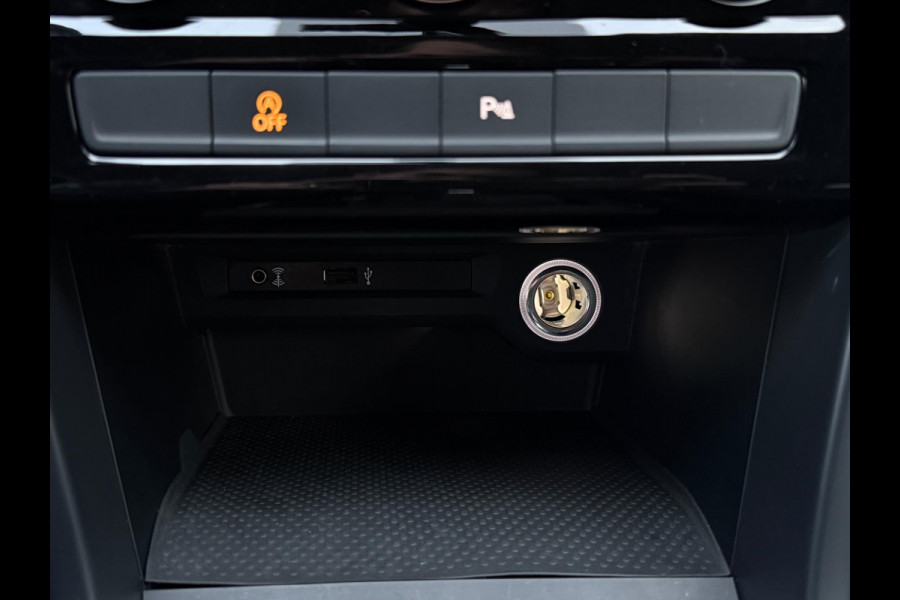 Volkswagen Touran 1.4 TSI Highline Aut.|7P Navi Clima Acc Stoelverw. Apple Carplay & Android Auto 1e Eigenaar DealerOH