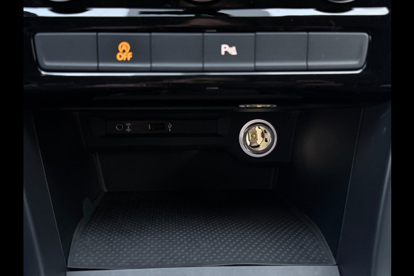 Volkswagen Touran 1.4 TSI Highline Aut.|7P Navi Clima Acc Stoelverw. Apple Carplay & Android Auto 1e Eigenaar DealerOH