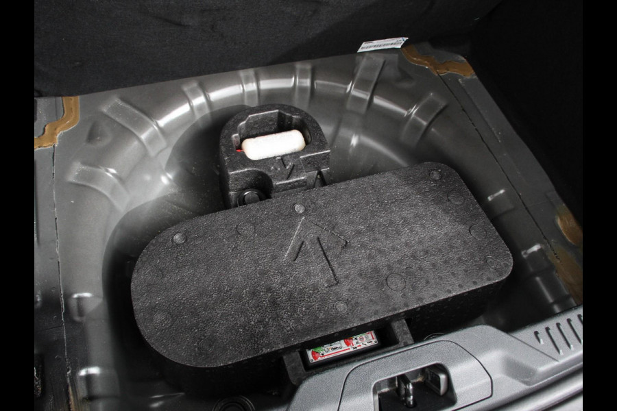 Ford Focus 1.0 Focus 125 PK HB ST-Line Automaat Navigatie Climate control cruise control Carplay LM velgen Parkeersensoren Led Matrix koplampen