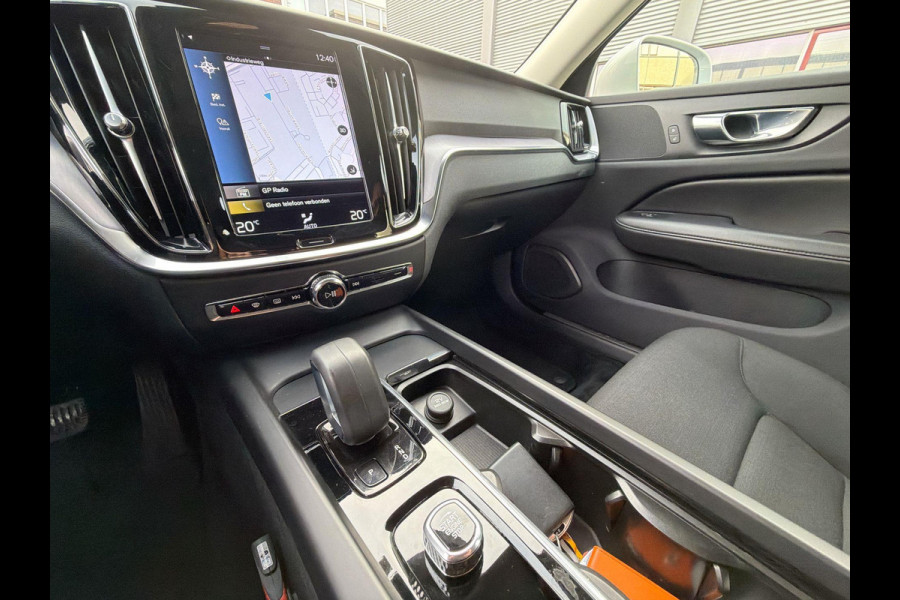 Volvo V60 2.0 B3 Momentum Business | Mild Hybrid | A-Camera | Park Assist | Pilot Assist | Navigatie | Lm-Velgen