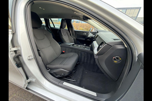 Volvo V60 2.0 B3 Momentum Business | Mild Hybrid | A-Camera | Park Assist | Pilot Assist | Navigatie | Lm-Velgen