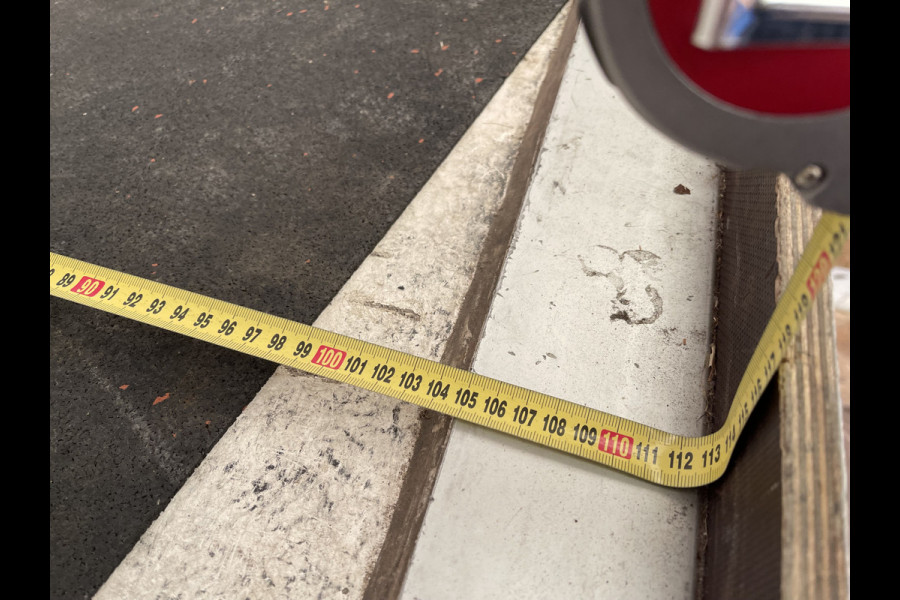 Peugeot Boxer 435 2.0 BlueHDI 164pk Pro bakwagen met Dhollandia laadklep / 440 cm lang / doorladen tot 550 cm mogelijk boven de cabine / euro 6 / airco