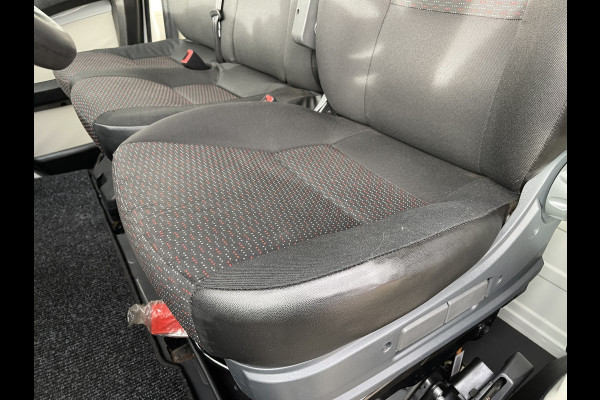 Peugeot Boxer 435 2.0 BlueHDI 164pk Pro bakwagen met Dhollandia laadklep / 440 cm lang / doorladen tot 550 cm mogelijk boven de cabine / euro 6 / airco