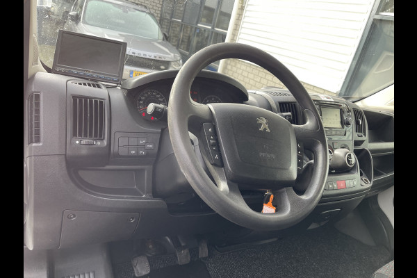 Peugeot Boxer 435 2.0 BlueHDI 164pk Pro bakwagen met Dhollandia laadklep / 440 cm lang / doorladen tot 550 cm mogelijk boven de cabine / euro 6 / airco