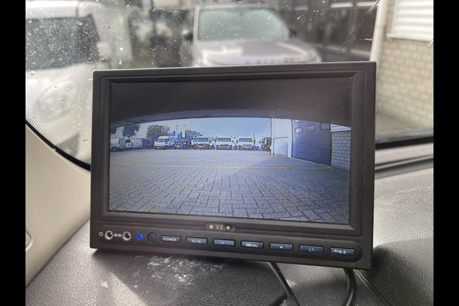 Peugeot Boxer 435 2.0 BlueHDI 164pk Pro bakwagen met Dhollandia laadklep / 440 cm lang / doorladen tot 550 cm mogelijk boven de cabine / euro 6 / airco