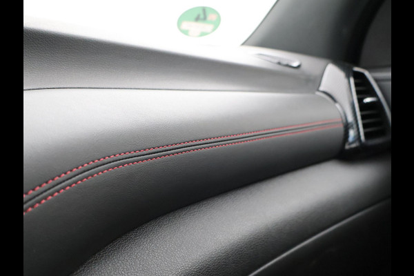 Hyundai Tucson 1.6 T-GDI 177 PK N-LINE + TREKHAAK | 19 INCH | CAMERA | STOELVERW. | CARPLAY | LED