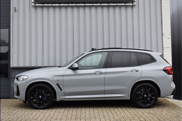 BMW X3 xDrive30e M-Pakket 292 Pk Brooklyn Grau Pano Memory Laser 20 Inch