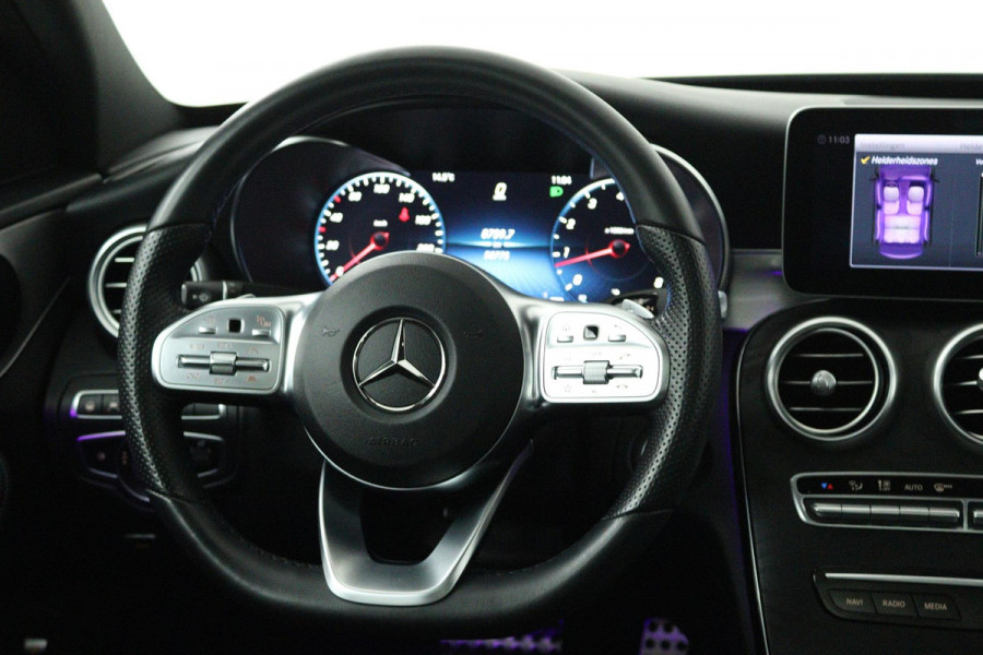 Mercedes-Benz C-Klasse 180 Business Solution AMG (PANORAMADAK, SFEERVERLICHTING, STOELVERWARMING, ACHTERUITRIJCAMERA, SENSOREN)